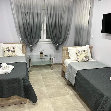 Appartamento Kaiafas Luxury Philoxenia Néa Péramos Camera foto
