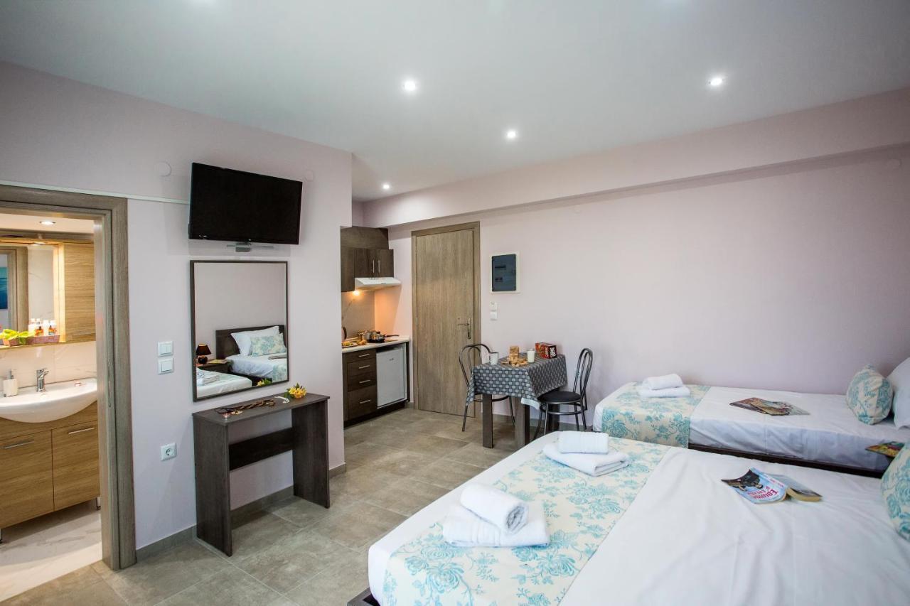 Appartamento Kaiafas Luxury Philoxenia Néa Péramos Esterno foto